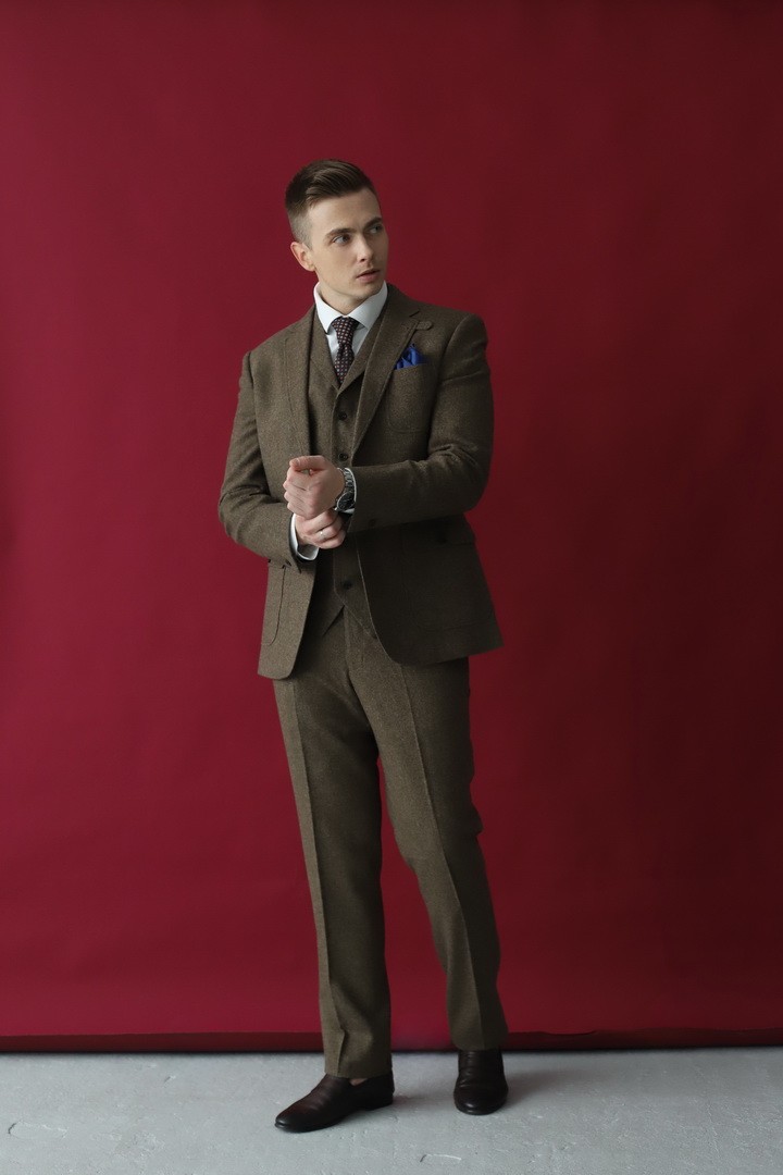 Мужской костюм-тройка горчичного цвета, модель №782