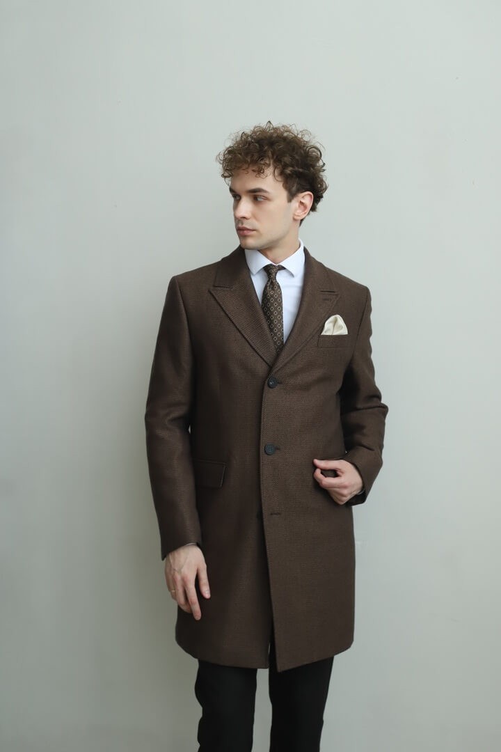 Коричневое мужское пальто, модель №27