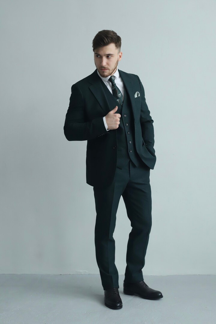 Мужской костюм-тройка темно-зеленого цвета, модель №792